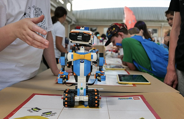 centro ingenio. Programación y Robótica, para 10 a 12 años​